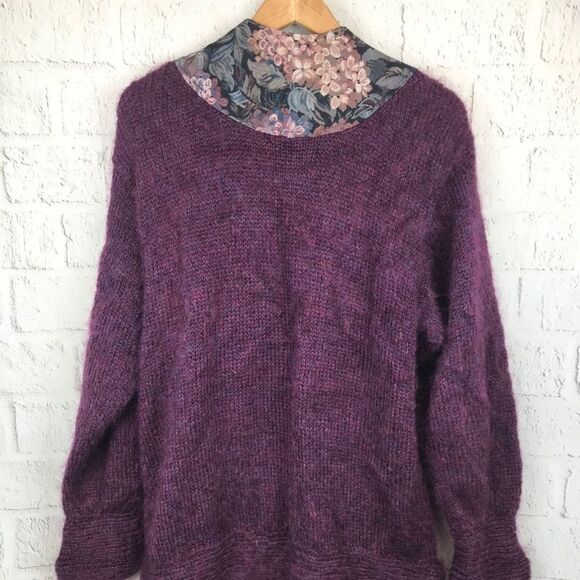 Woof Design Newfoundland Canada Vintage Sweater - Picture 2 of 9